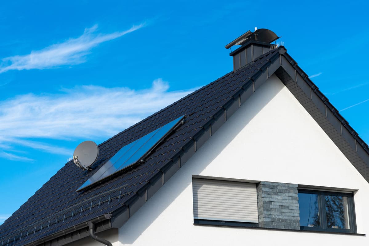d&eacute;couvrez les meilleurs panneaux solaires de 2025 pour maximiser votre production d'&eacute;nergie et r&eacute;duire vos factures. comparez les marques, technologies et performances pour choisir le syst&egrave;me solaire id&eacute;al adapt&eacute; &agrave; vos besoins.