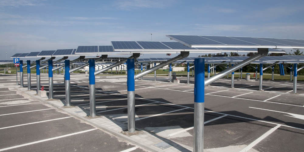 découvrez l'ombrière solaire volkswagen, une solution innovante pour stationner votre véhicule tout en produisant de l'énergie renouvelable. alliez confort et écologie avec ce produit alliant design et efficacité.