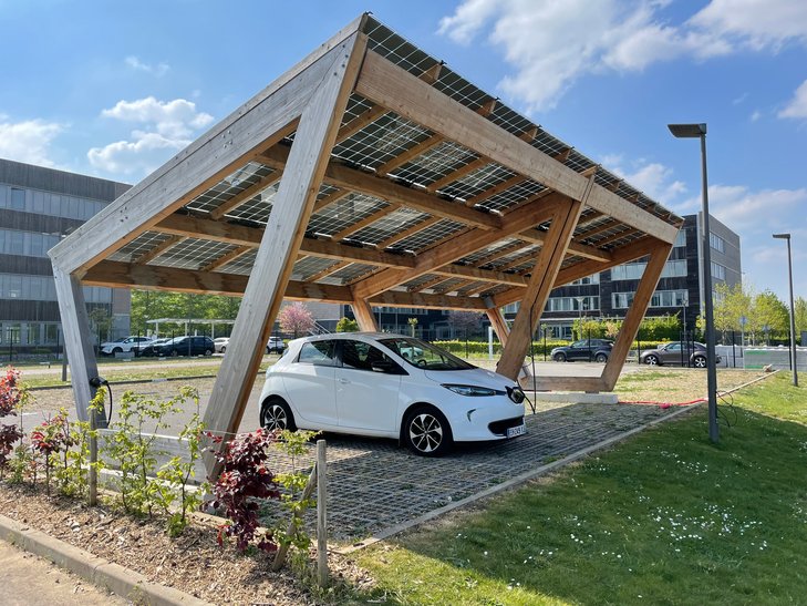 découvrez les avantages des panneaux solaires carport en 2025 : une solution innovante pour maximiser votre espace tout en produisant de l'énergie renouvelable. combinez protection, esthétique et écologie avec nos carports équipés de panneaux solaires. idéal pour les propriétaires soucieux de leur empreinte carbone!