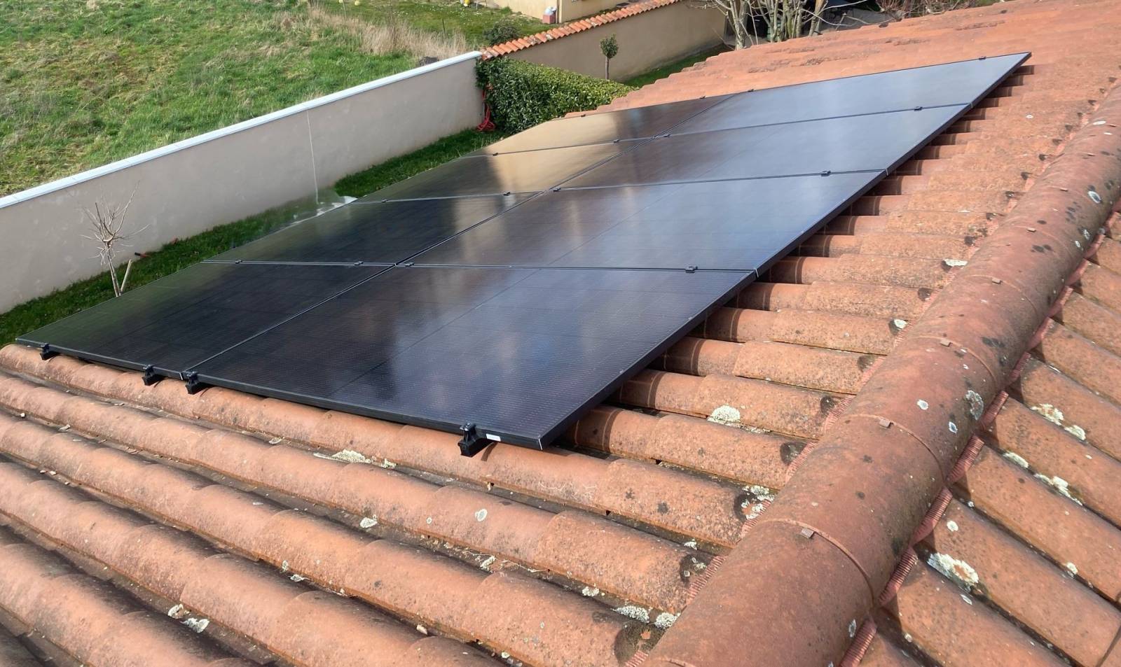 d&eacute;couvrez les derni&egrave;res tendances et innovations des panneaux solaires en 2025. &eacute;conomisez sur vos factures d'&eacute;nergie tout en contribuant &agrave; la plan&egrave;te gr&acirc;ce &agrave; des solutions &eacute;cologiques et performantes.