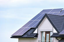 découvrez comment les panneaux solaires transforment les zones rurales en 2025, favorisant l'autonomie énergétique et la durabilité. explorez les avantages économiques et écologiques de cette technologie innovante pour les communautés rurales.