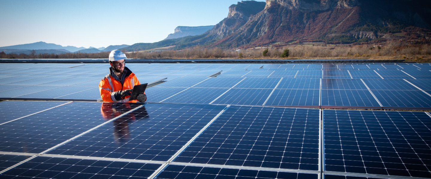 d&eacute;couvrez comment les partenariats autour des panneaux solaires peuvent transformer votre projet &eacute;nerg&eacute;tique. b&eacute;n&eacute;ficiez d'expertises, de ressources partag&eacute;es et d'opportunit&eacute;s de financement pour un avenir durable et rentable.