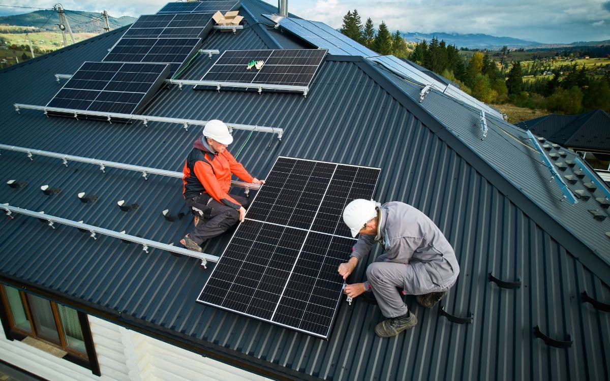découvrez les tendances et prévisions des prix des panneaux solaires pour 2025. informez-vous sur les facteurs influençant les coûts et comment optimiser votre investissement dans l'énergie solaire.