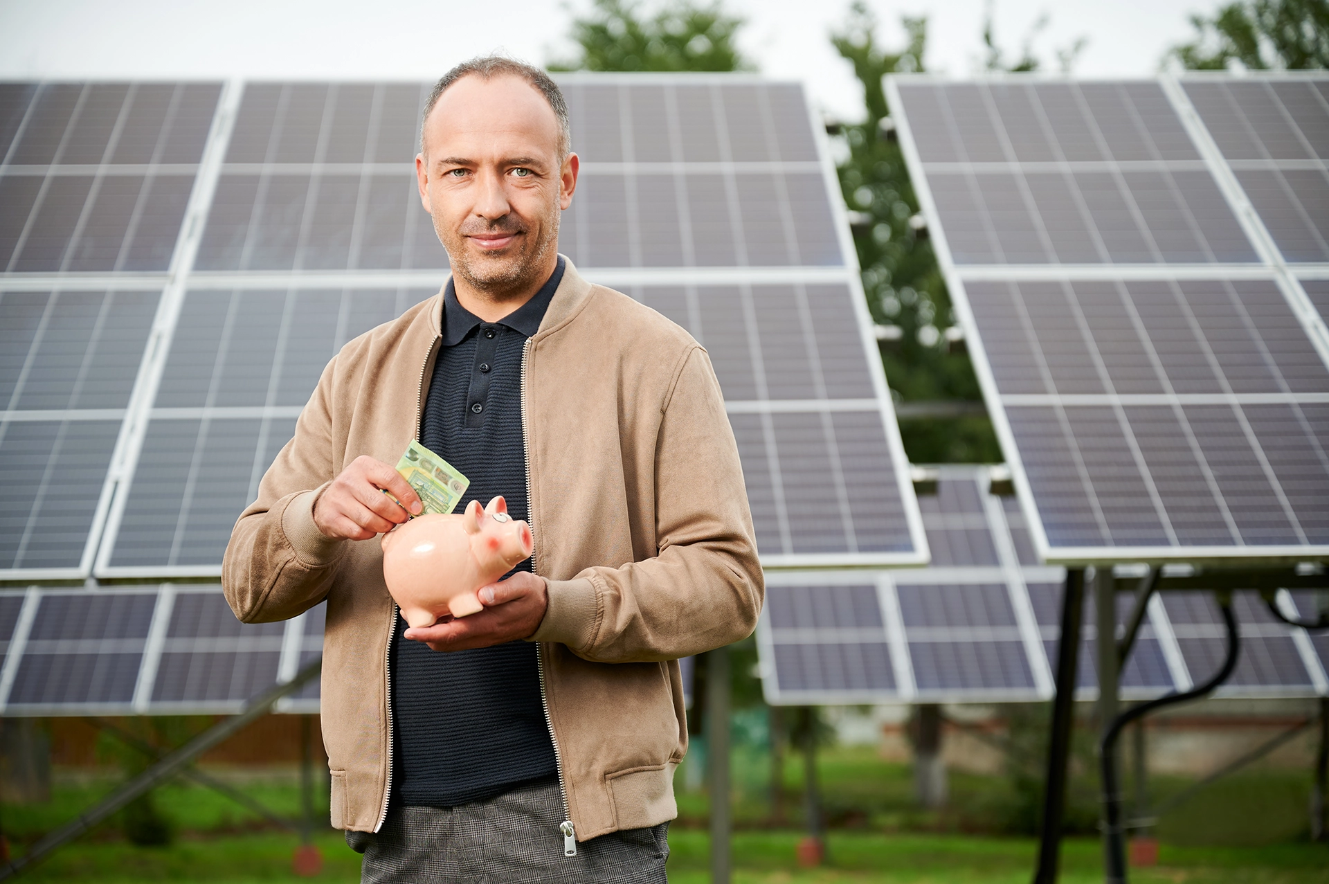 d&eacute;couvrez les tendances et pr&eacute;visions des prix des panneaux solaires en 2025. nos analyses vous aideront &agrave; anticiper les co&ucirc;ts, &agrave; optimiser votre investissement &eacute;cologique et &agrave; profiter des avantages des &eacute;nergies renouvelables.