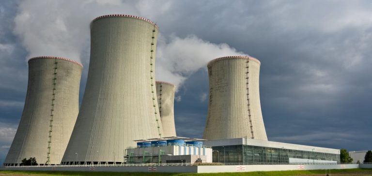 découvrez notre projet innovant consacré aux réacteurs nucléaires, un élément clé pour l'avenir énergétique durable. explorez les technologies avancées, les enjeux environnementaux et les nouvelles perspectives de cette source d'énergie puissante et responsable.