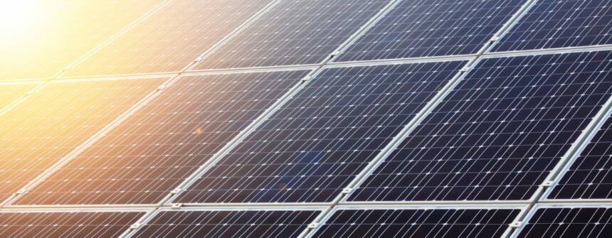 découvrez comment la révolution solaire rurale en france transforme les paysages énergétiques, favorise l'autonomie énergétique des villages et soutient le développement durable tout en réduisant l'empreinte carbone.
