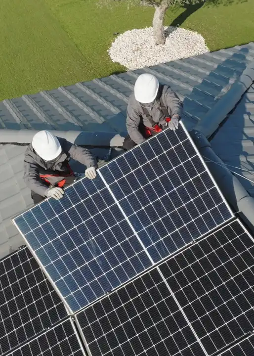 découvrez le roi des panneaux solaires, une solution innovante et performante pour optimiser votre production d'énergie renouvelable. profitez d'une installation facile, d'une durabilité exceptionnelle et d'un rendement élevé pour soutenir votre transition énergétique.