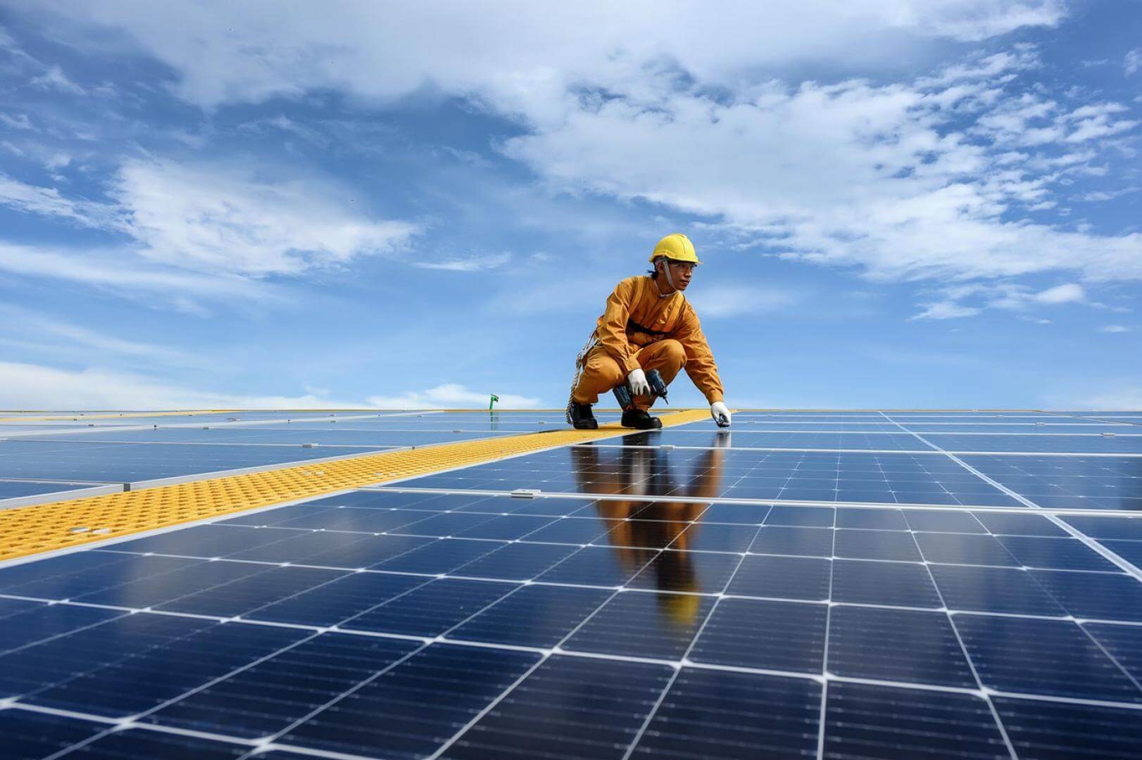 découvrez comment devenir le roi des panneaux solaires en apprenant les dernières innovations, l'installation efficace et les avantages économiques de l'énergie solaire. optimisez votre consommation d'énergie et optez pour un avenir durable avec nos conseils experts.