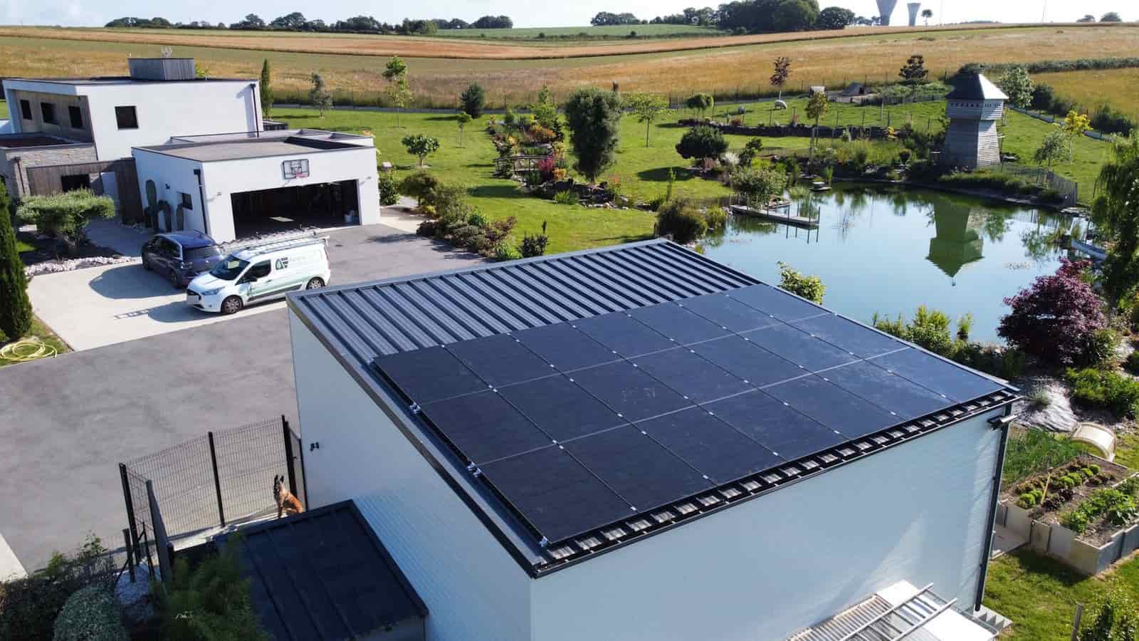 d&eacute;couvrez comment devenir le roi des panneaux solaires en maximisant l'efficacit&eacute; &eacute;nerg&eacute;tique de votre maison. apprenez les meilleures pratiques pour installer, entretenir et tirer profit de vos panneaux solaires tout en r&eacute;duisant votre empreinte carbone.