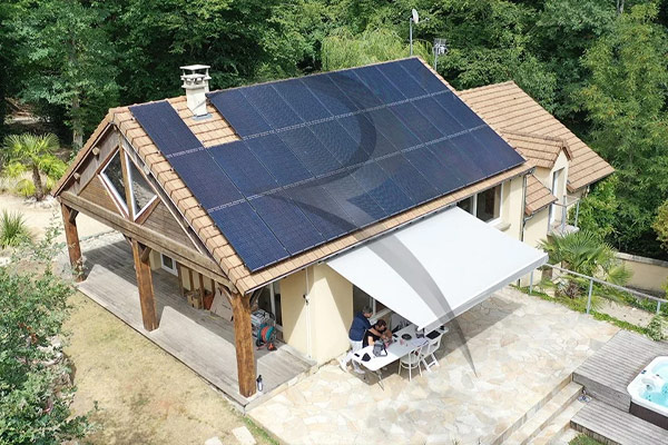 découvrez notre simulateur de panneaux solaires qui vous permet d'évaluer le potentiel d'énergie solaire de votre domicile. obtenez des estimations précises sur les économies d'énergie, le retour sur investissement et l'impact environnemental de votre installation solaire. transformez votre consommation d'énergie avec des solutions écologiques et durables!