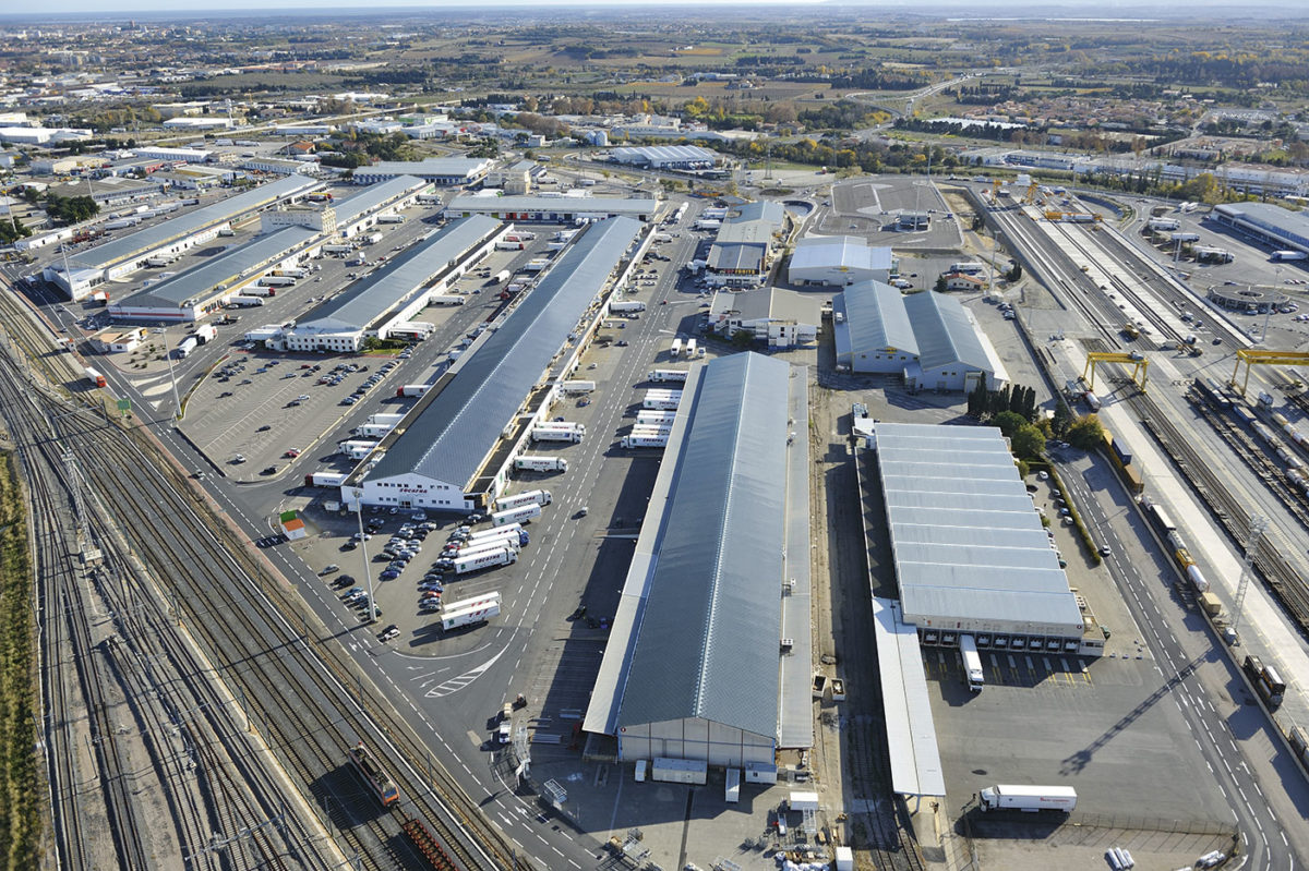 découvrez comment la solarisation des autoroutes transforme les infrastructures routières en sources d'énergie renouvelable, favorisant la durabilité et la réduction des émissions de co2. explorez les avantages écologiques et économiques de cette innovation à travers des projets exemplaires.