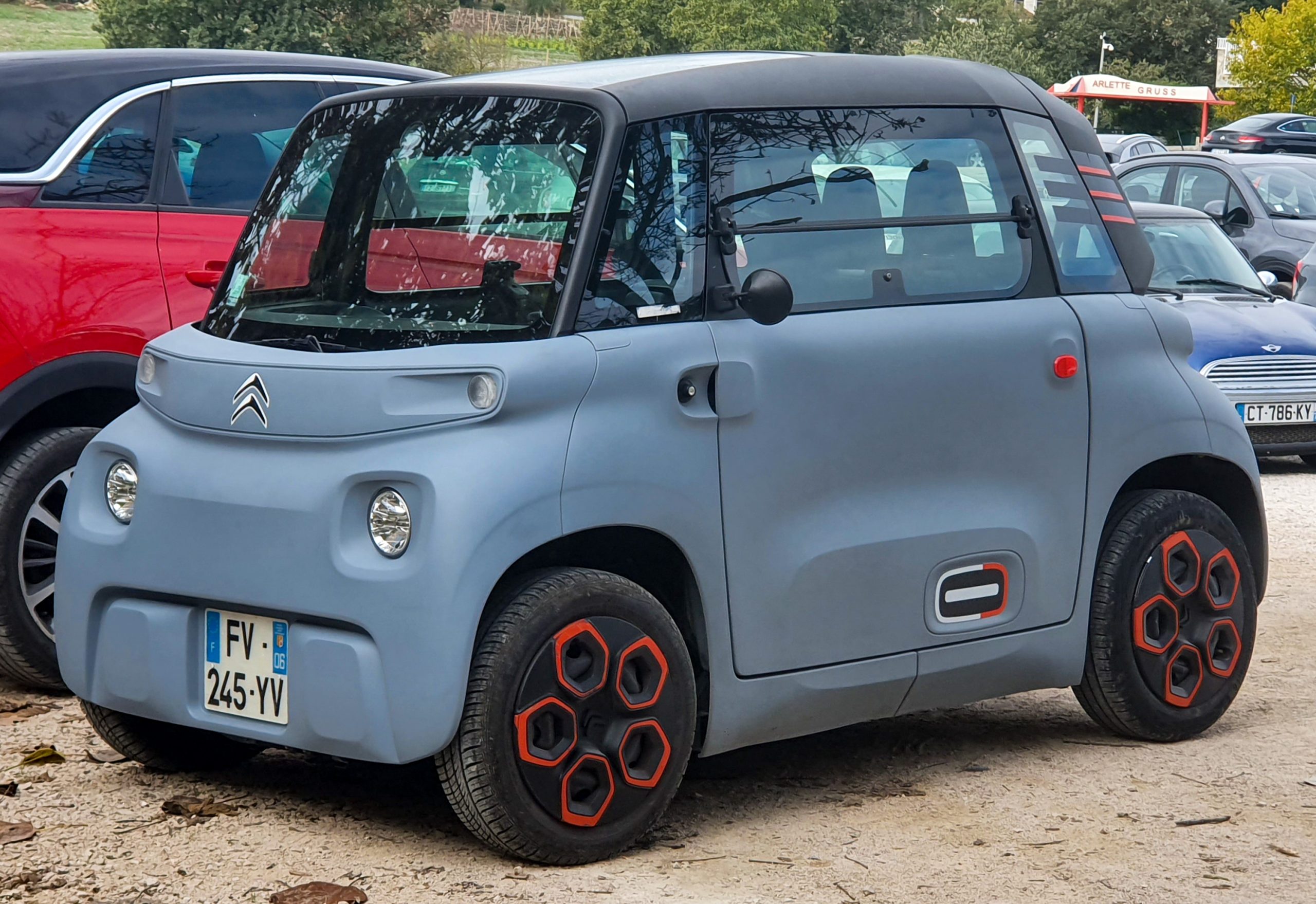 découvrez notre service de soutien dédié aux véhicules électriques, offrant conseils, assistance et solutions pour optimiser votre expérience de conduite électrique. rejoignez la transition écologique dès aujourd'hui !