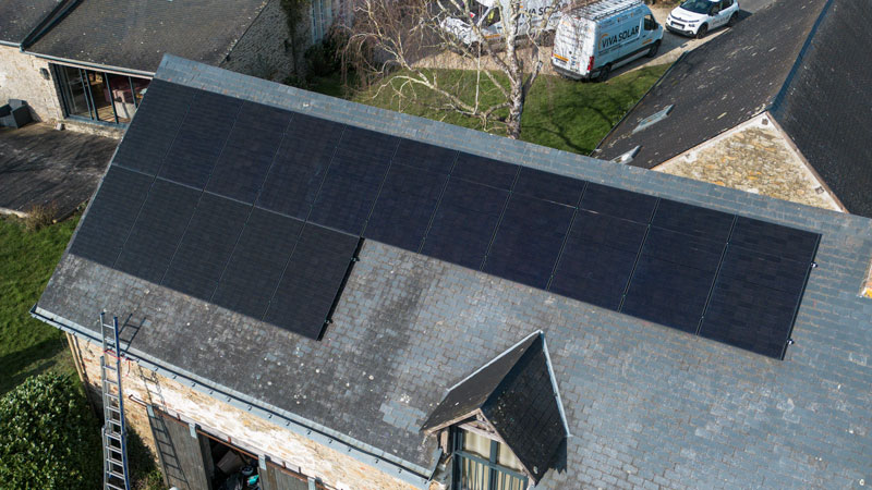 découvrez les solutions de stockage d'énergie pour panneaux solaires, optimisez votre autoconsommation et maximisez vos économies d'énergie grâce à des systèmes de stockage innovants et performants.