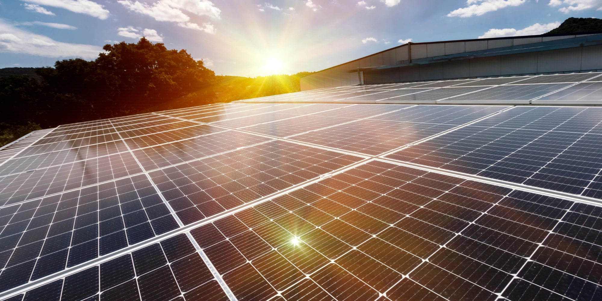 d&eacute;couvrez les tarifs des panneaux solaires en 2025 : comparez les prix, explorez les options d'installation et informez-vous sur les aides financi&egrave;res disponibles pour faire le meilleur choix &eacute;cologique et &eacute;conomique.