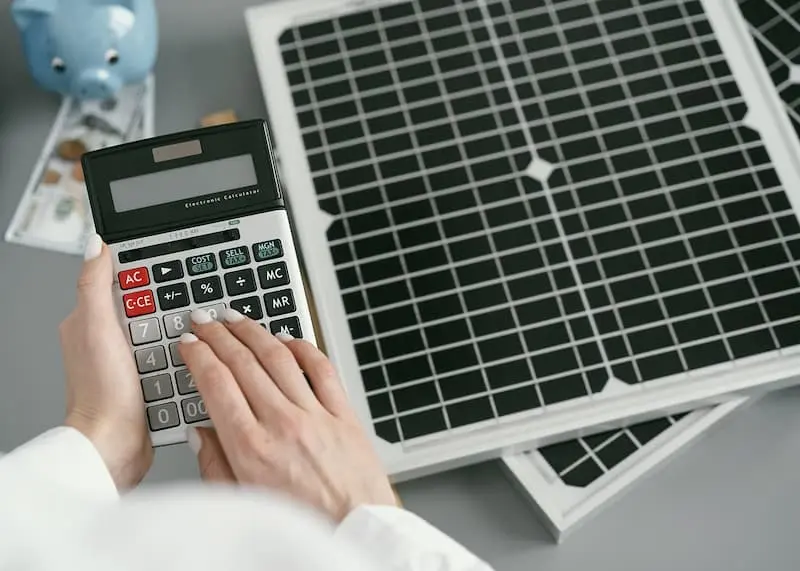 découvrez les tendances 2025 en matière de simulation de panneaux solaires. explorez les innovations technologiques, les méthodes de modélisation avancées et les prévisions du marché pour optimiser l'efficacité énergétique et favoriser la transition vers des énergies renouvelables durables.