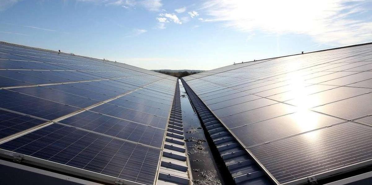 découvrez notre usine de panneaux solaires en moselle, où innovation et durabilité se conjuguent pour produire des solutions énergétiques renouvelables. engagez-vous pour l’écologie et la transition énergétique avec nos produits de haute qualité, conçus pour optimiser votre consommation d’énergie tout en respectant l’environnement.