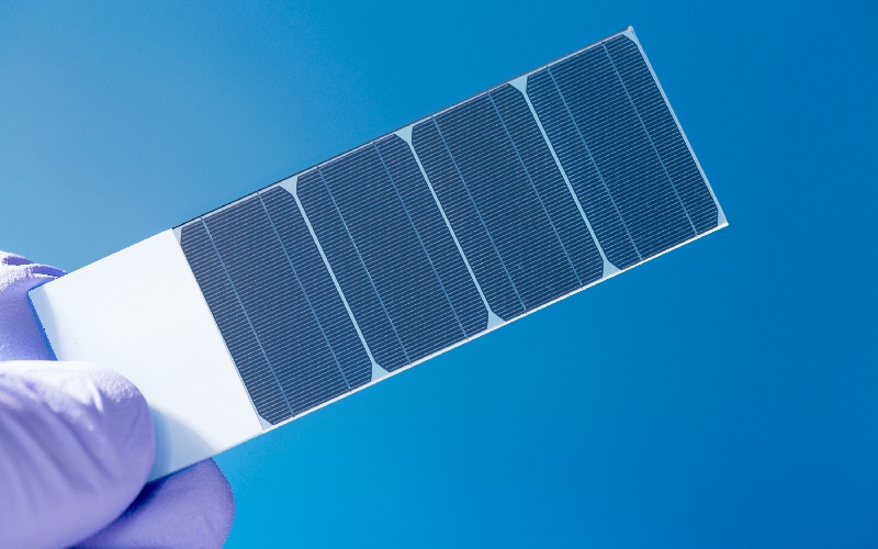 découvrez notre usine de fabrication de panneaux solaires en moselle, spécialisée dans la production durable et innovante d'énergies renouvelables. alliant expertise locale et technologies avancées, nous vous proposons des solutions écologiques pour vos projets d'énergie solaire.