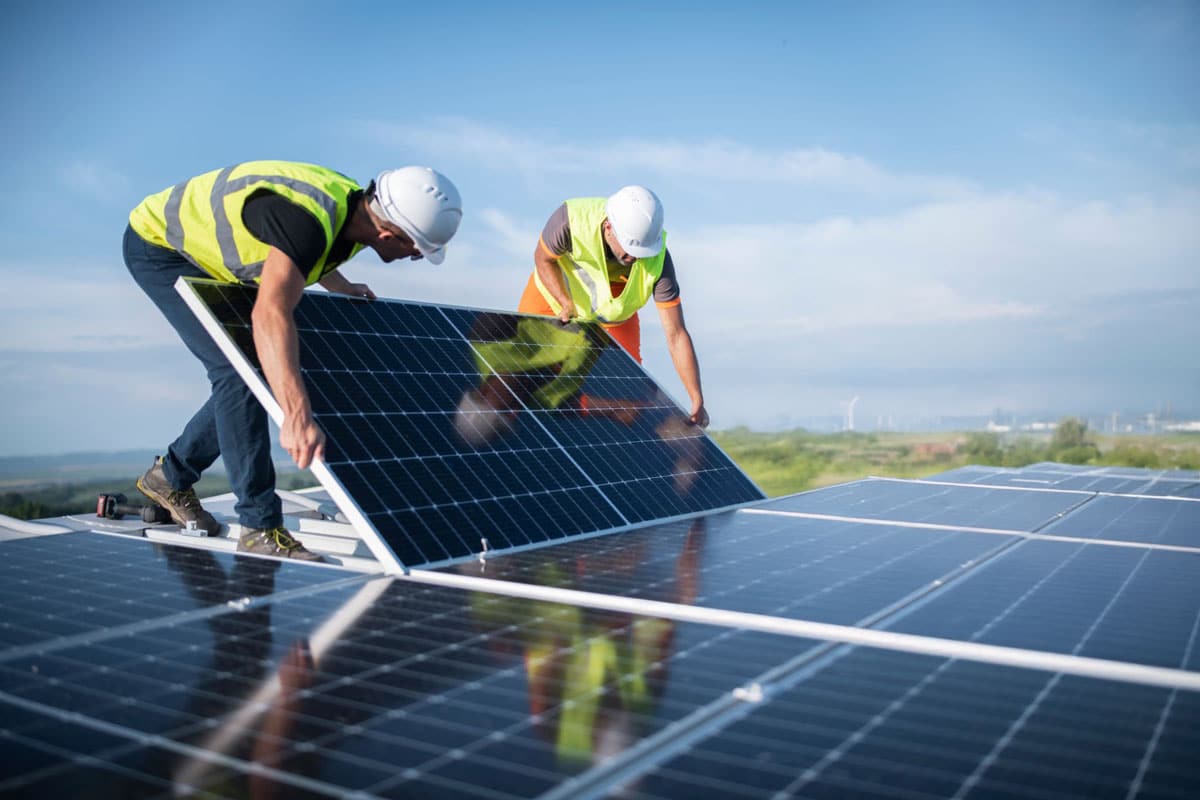 découvrez les principaux acteurs de la simulation des panneaux solaires, leurs innovations et leur impact sur l'optimisation de l'énergie solaire. explorez les technologies et les solutions proposées pour maximiser l'efficacité des installations photovoltaïques.