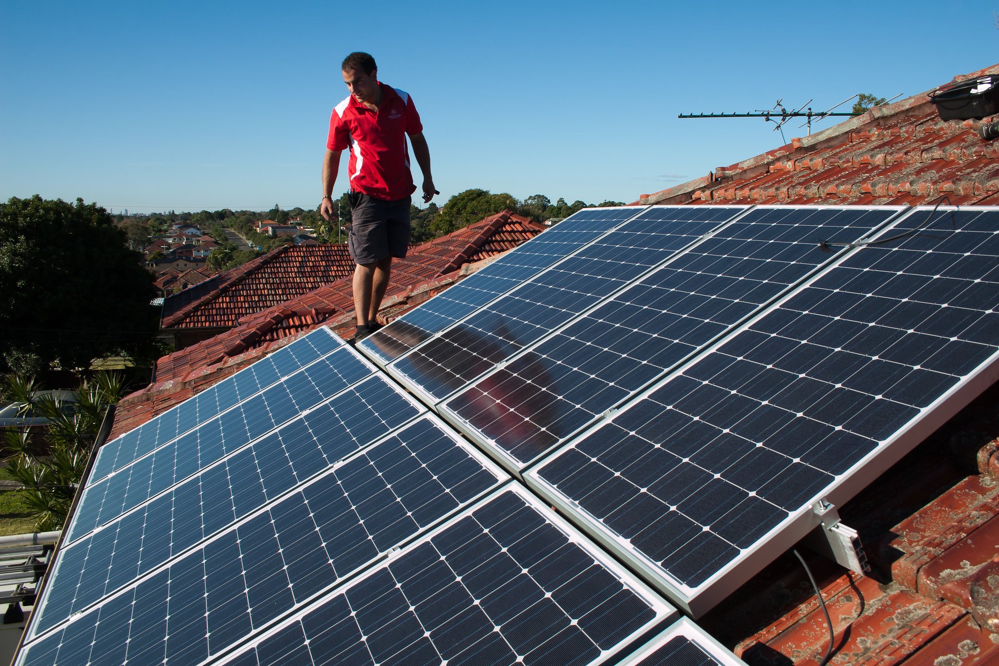 découvrez les avantages des batteries pour panneaux photovoltaïques : autonomie énergétique, stockage efficace et optimisation de l'utilisation de l'énergie solaire. maximisez votre indépendance énergétique tout en réduisant vos factures d'électricité.