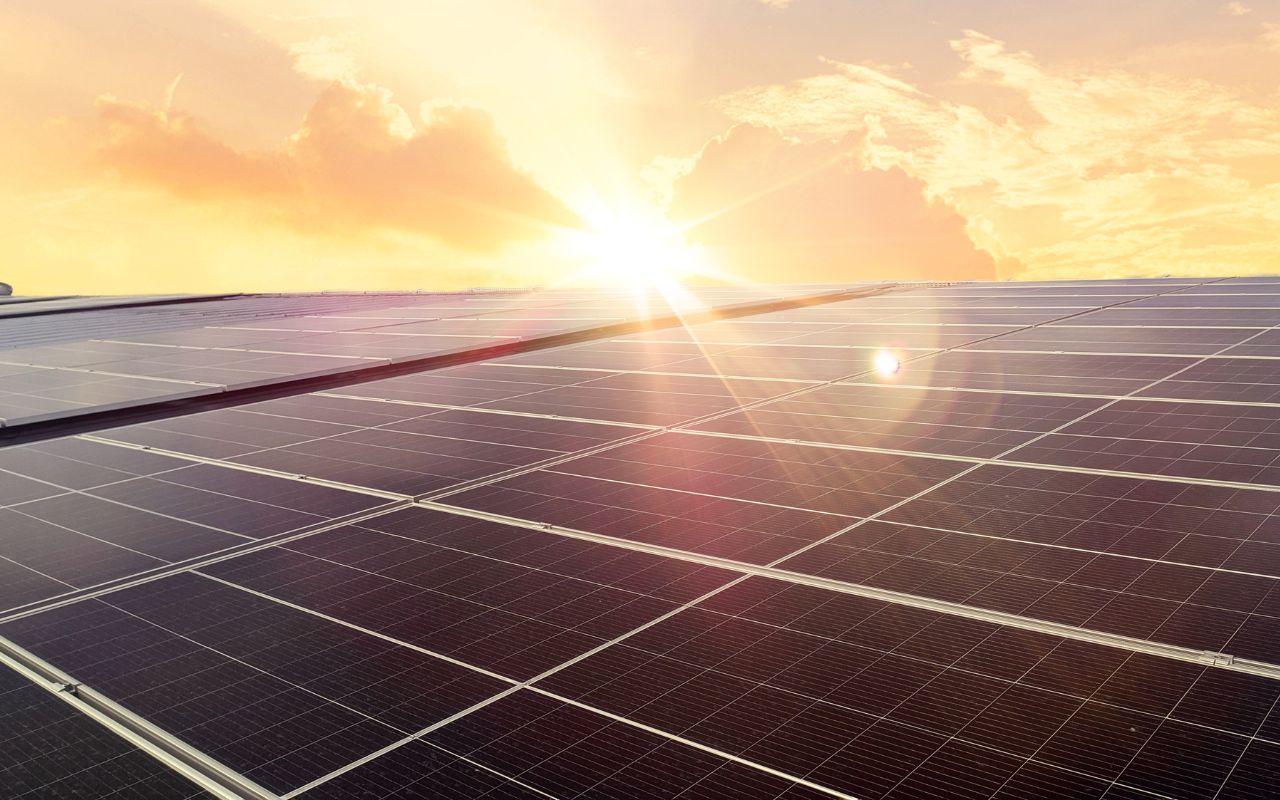 découvrez les avantages de la simulation des panneaux solaires : évaluez le potentiel énergétique, réduisez vos factures d'électricité et maximisez votre investissement tout en contribuant à un avenir plus durable.