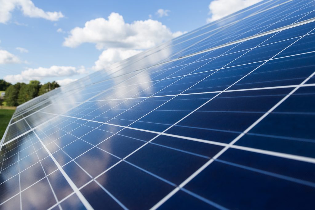 découvrez les nombreux bénéfices de la simulation de panneaux solaires, une étape essentielle pour optimiser votre investissement, réduire vos factures d'énergie et contribuer à la transition énergétique. informez-vous sur les économies potentielles, l'impact environnemental et les meilleures pratiques pour vous lancer dans l'énergie solaire.