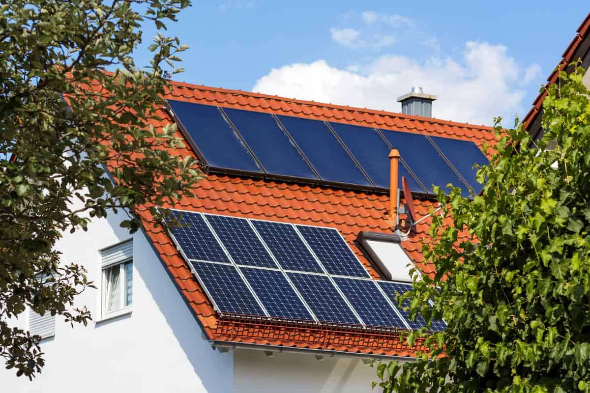 découvrez notre guide complet sur les comparateurs de panneaux solaires pour choisir le meilleur système d'énergie renouvelable adapté à vos besoins. comparez les prix, les performances et les avis pour faire un choix éclairé et réduire votre facture d'électricité tout en préservant l'environnement.