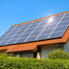 découvrez les enjeux financiers liés aux panneaux solaires : analyse des coûts, des économies d'énergie, des subventions et des retours sur investissement pour rendre votre projet photovoltaïque rentable et durable.