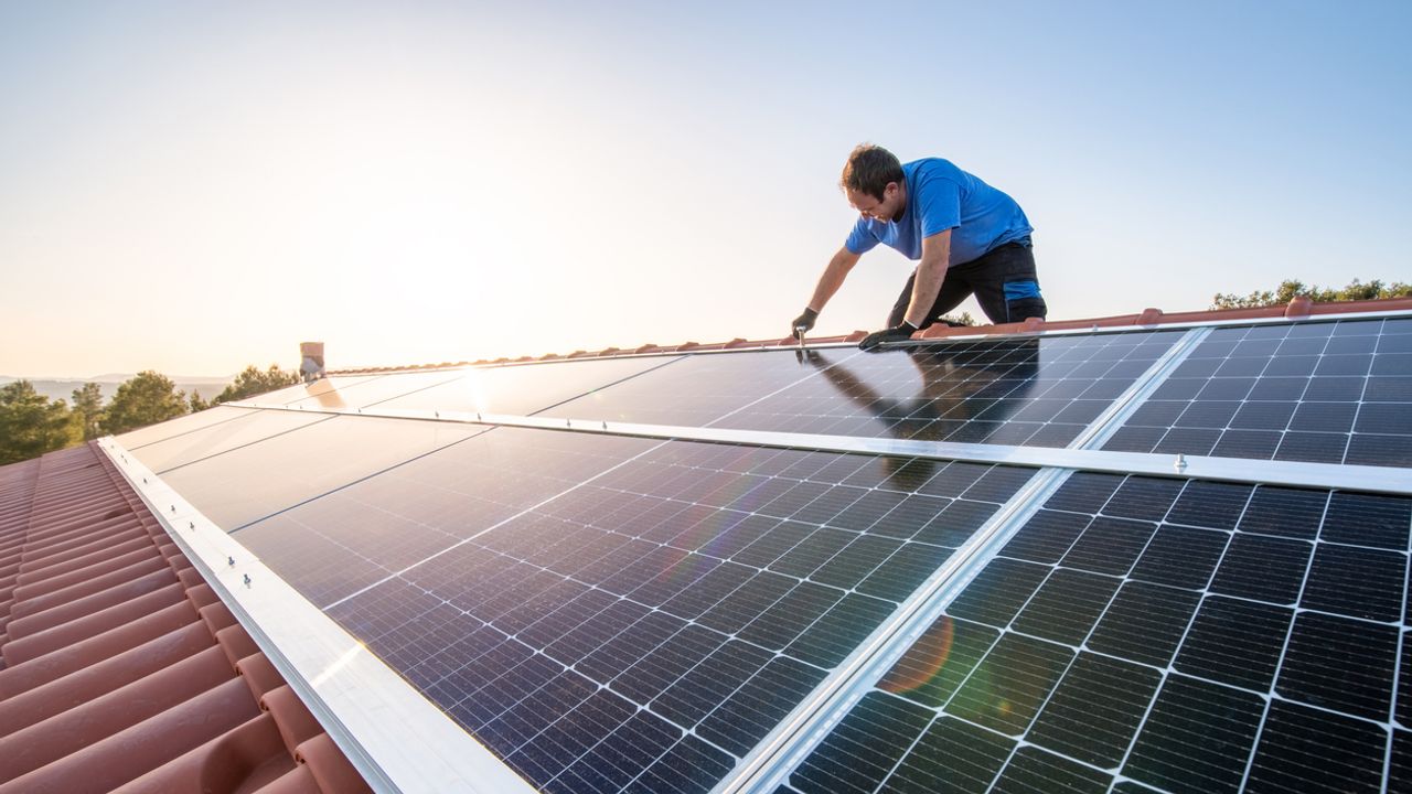 découvrez les dernières innovations dans le domaine des panneaux solaires : technologies de pointe, amélioration de l'efficacité énergétique et solutions durables pour un avenir respectueux de l'environnement.