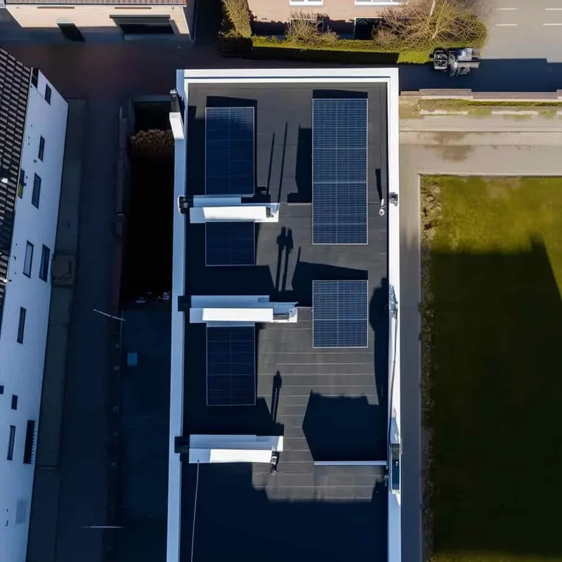 découvrez les défis et obstacles liés à l'installation de panneaux solaires dans les environnements urbains. apprenez comment surmonter ces barrières pour promouvoir l'énergie renouvelable en ville.