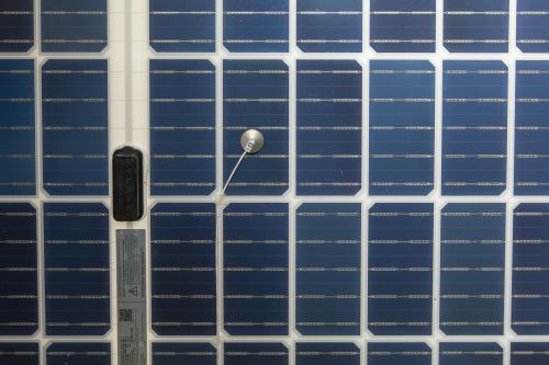 découvrez les meilleures opportunités liées aux panneaux solaires, de l'installation à l'optimisation de votre production d'énergie renouvelable. profitez des avantages écologiques et économiques de l'énergie solaire dès aujourd'hui.