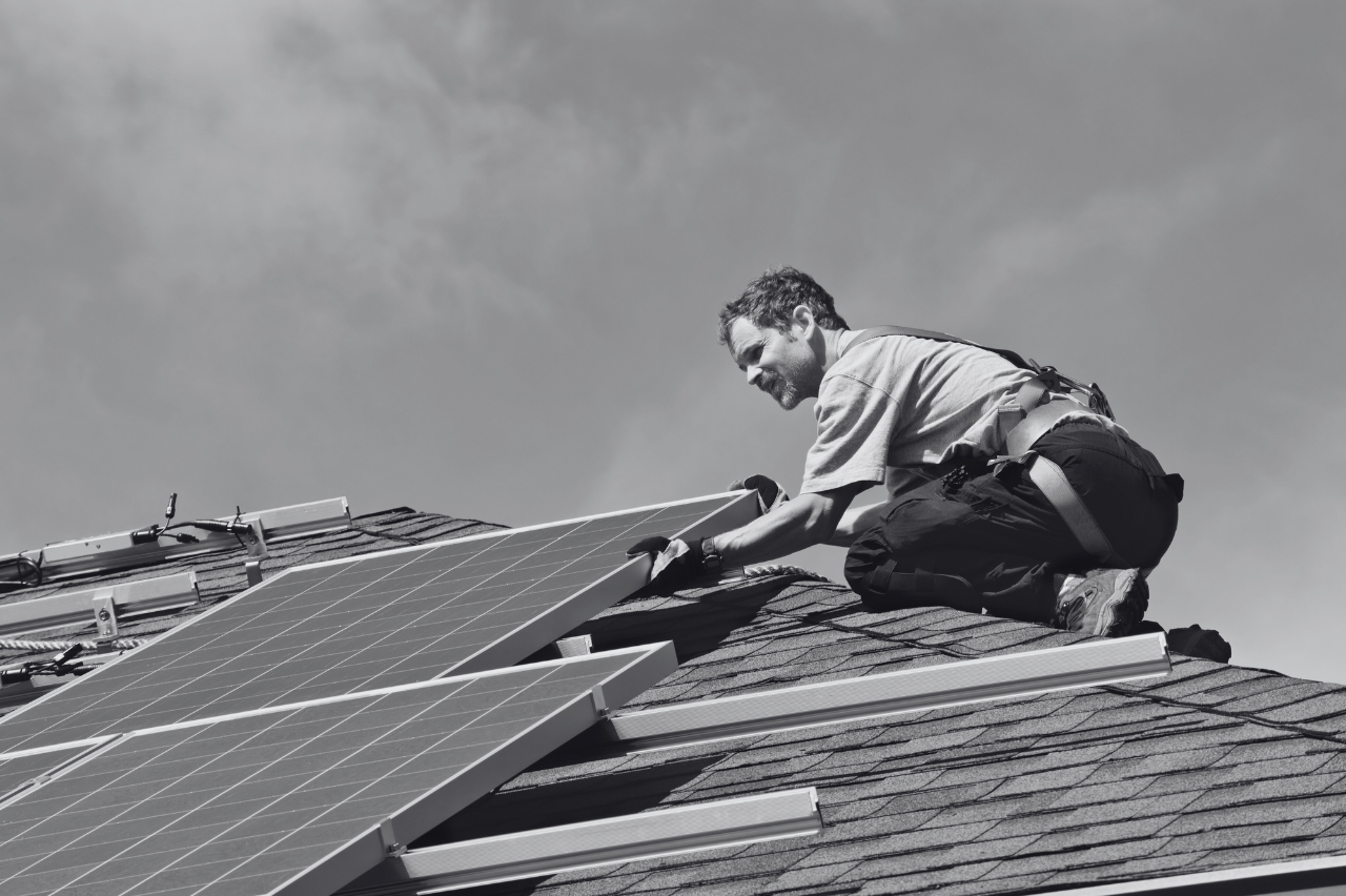 d&eacute;couvrez comment optimiser votre fiscalit&eacute; gr&acirc;ce aux panneaux solaires en 2025. informez-vous sur les aides financi&egrave;res, les r&eacute;ductions d'imp&ocirc;ts et les strat&eacute;gies cl&eacute;s pour maximiser vos &eacute;conomies tout en contribuant &agrave; la transition &eacute;nerg&eacute;tique.