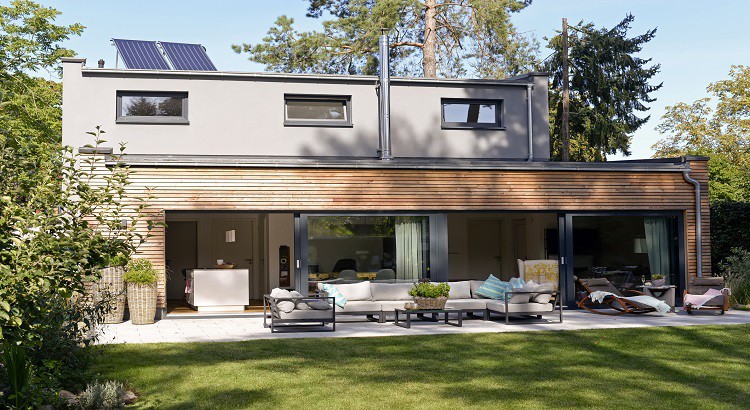 découvrez comment les panneaux solaires peuvent transformer votre maison en maison passive, alliant efficacité énergétique et respect de l'environnement. apprenez les avantages et les astuces pour intégrer ces technologies innovantes dans votre projet de construction ou de rénovation.