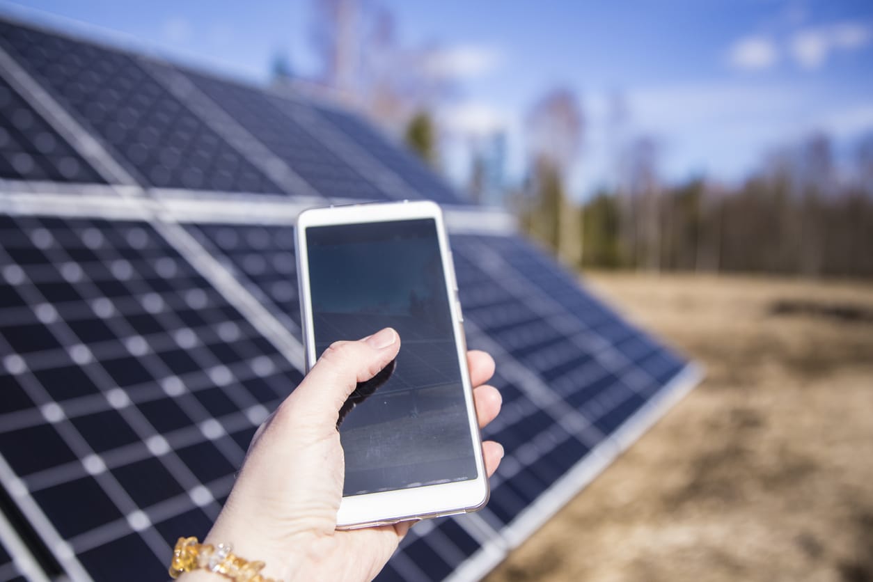 découvrez comment les réseaux sociaux influencent le choix de votre installateur solaire. comparez les avis, explorez les tendances et faites un choix éclairé pour votre projet d'énergie renouvelable.