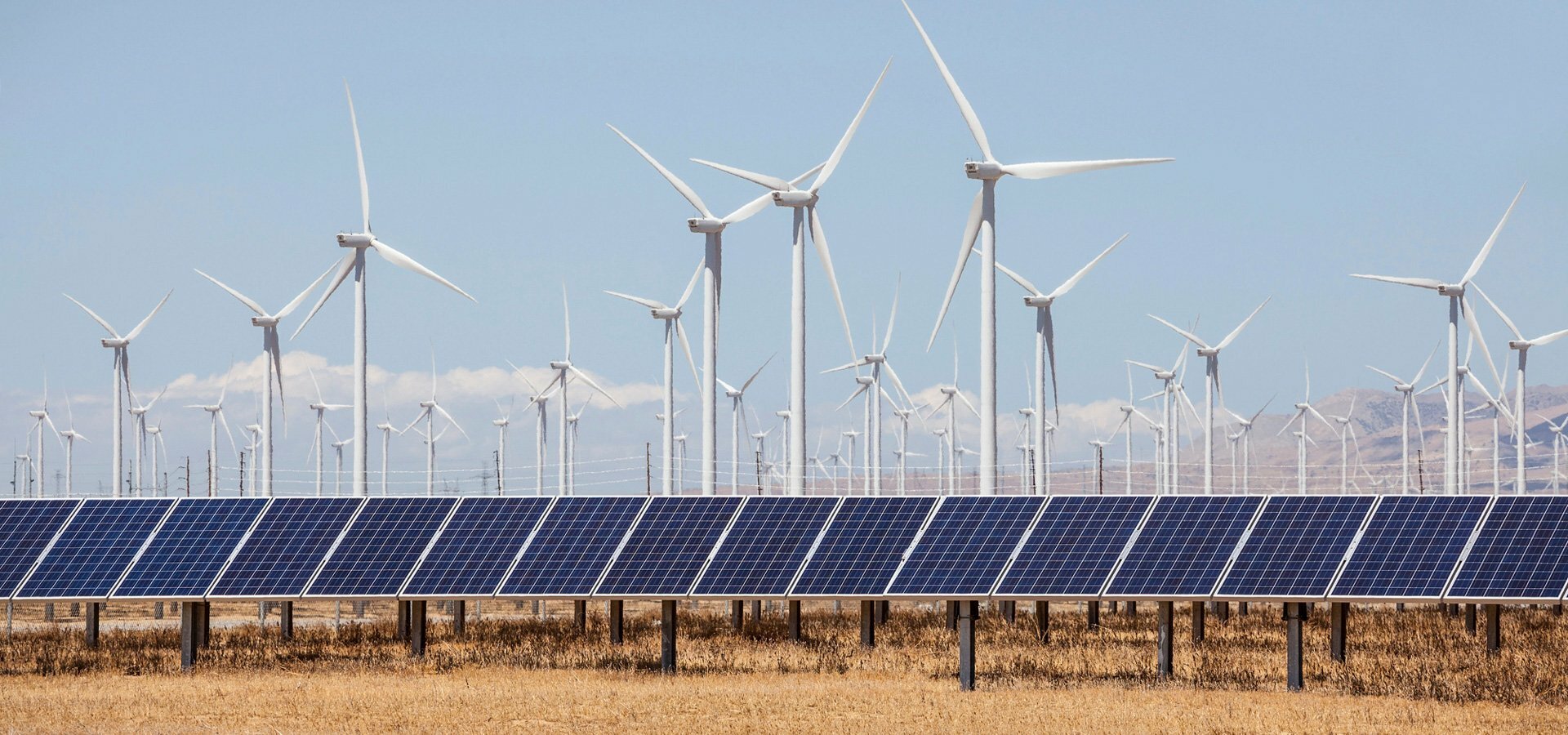 découvrez les ressorts législatifs régissant l'installation et l'utilisation des panneaux solaires en france. informez-vous sur les lois, subventions et aides disponibles pour promouvoir une énergie renouvelable accessible à tous.