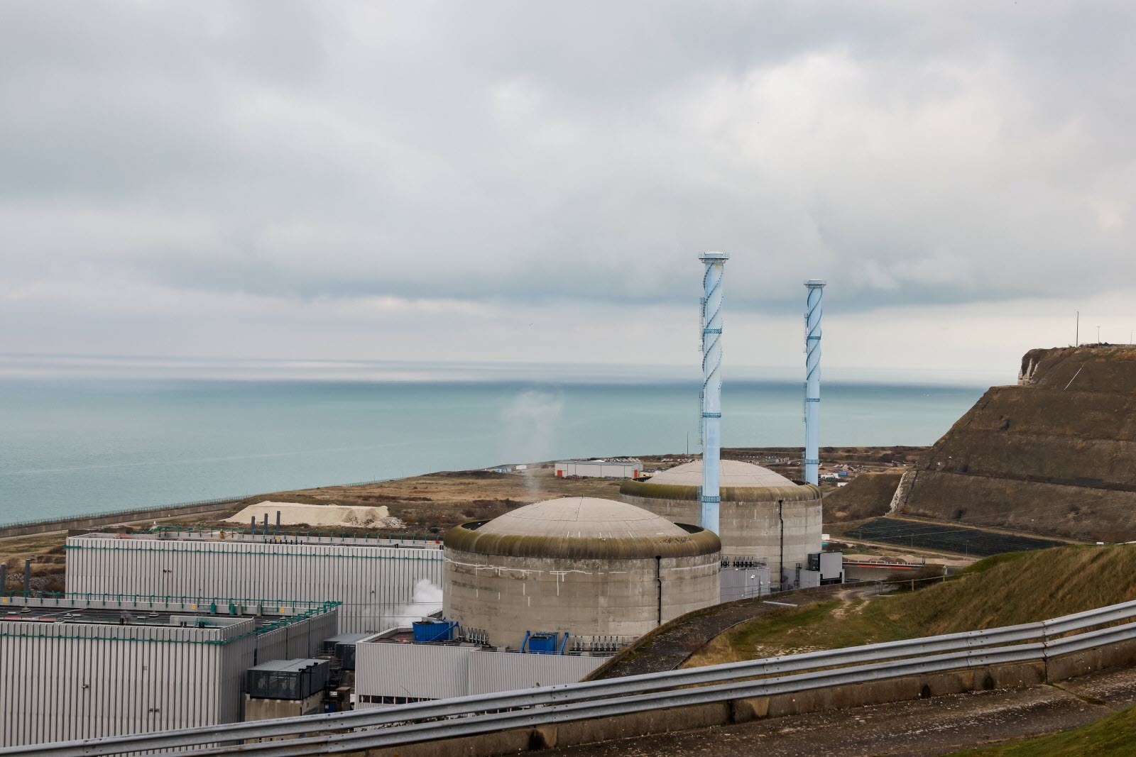 découvrez les causes et les implications du retard epr2, un sujet crucial pour comprendre les enjeux de la transition énergétique et les projets nucléaires en cours. restez informé des dernières actualités et des conséquences sur le secteur.