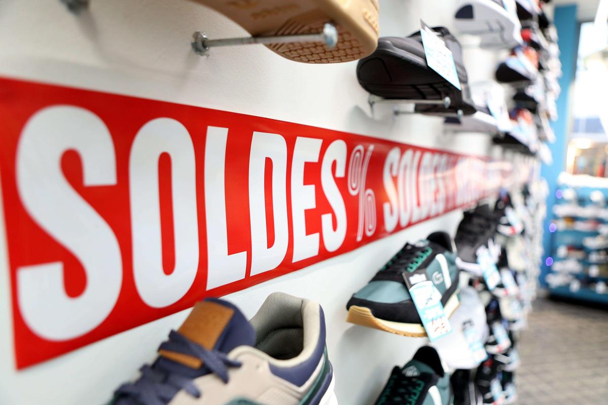 profitez des soldes d'été 2025 pour faire le plein de bonnes affaires ! découvrez des réductions incroyables sur vos marques préférées. ne manquez pas l'occasion de renouveler votre garde-robe à prix mini!