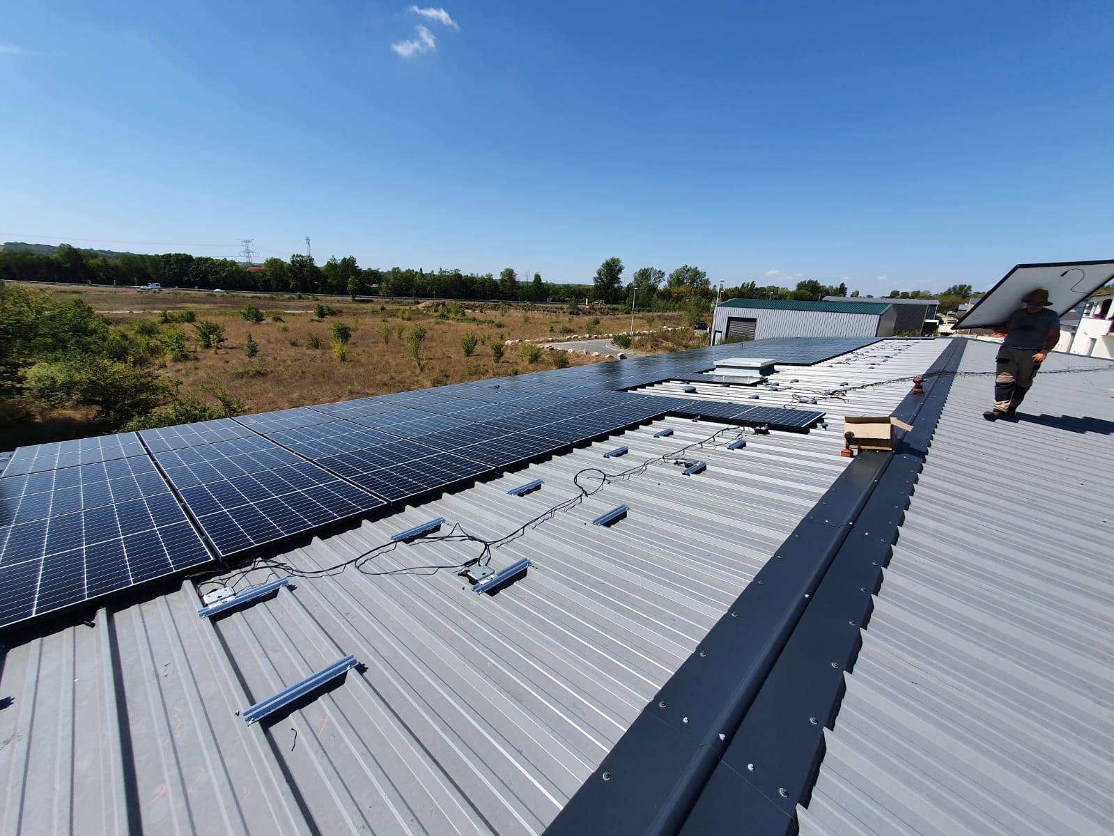 découvrez tout ce qu'il faut savoir sur la tarification de l'énergie solaire. comparez les prix, les offres et les avantages des différents fournisseurs pour optimiser votre consommation d'énergie verte et réaliser des économies.
