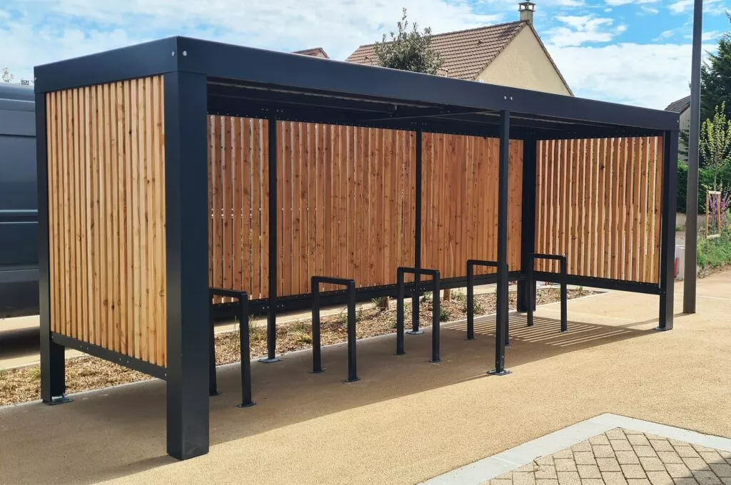 découvrez la viabilité des carports en bois équipés de panneaux photovoltaïques : une solution écologique et durable pour profiter de l'énergie solaire tout en protégeant votre véhicule.