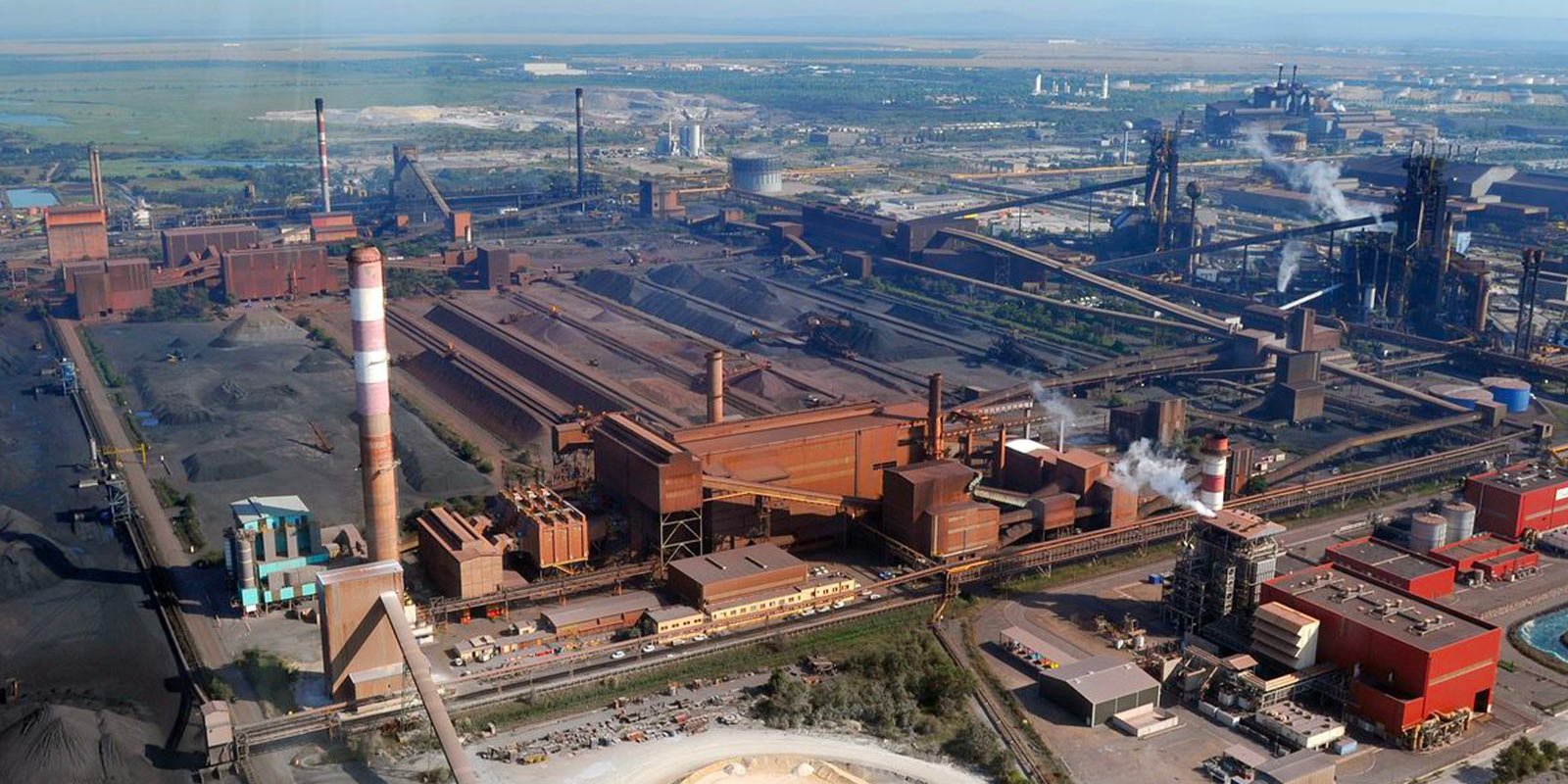 découvrez comment arcelormittal intègre des solutions solaires innovantes dans ses activités pour promouvoir l'énergie renouvelable et réduire son impact environnemental.