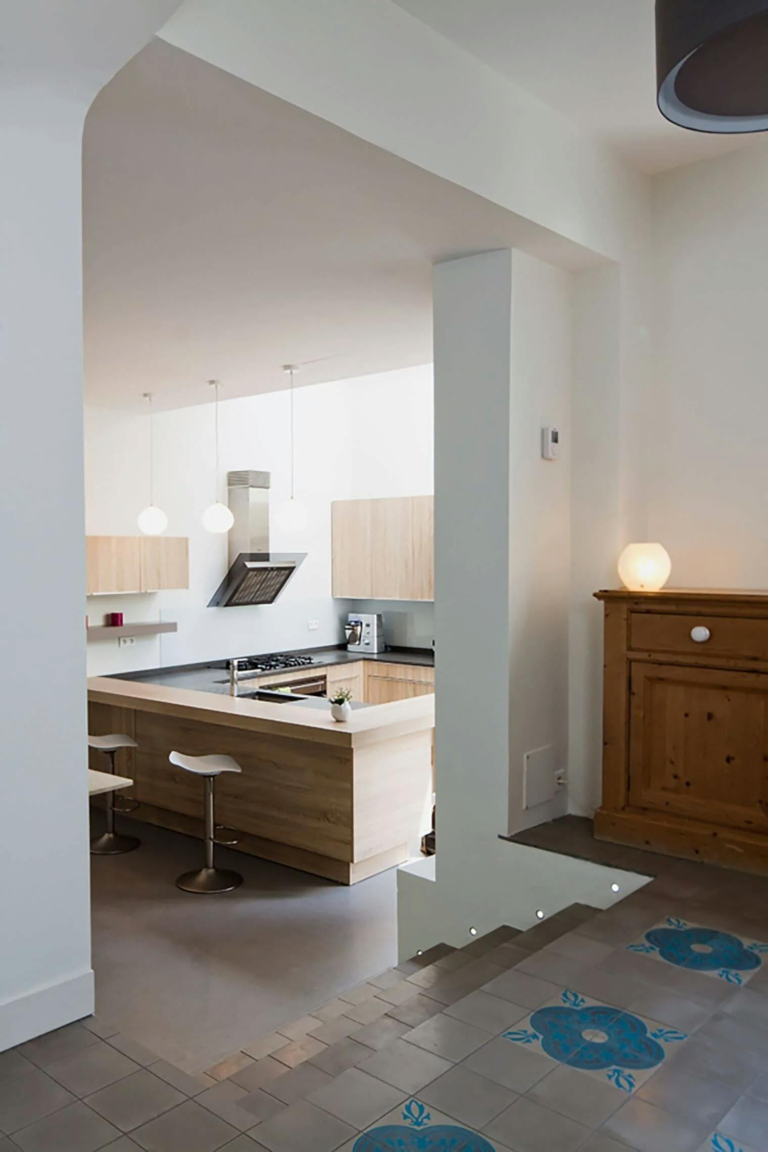 découvrez notre guide complet pour la rénovation à paris 75001 avec des artisans professionnels, fiables et expérimentés pour tous vos travaux.